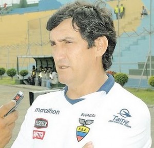 Rosero y los últimos días de preparación de “la Mini Tri” Julio César Rosero