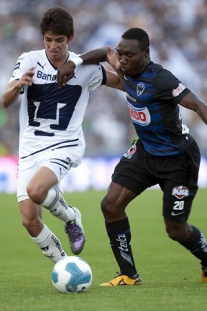 Walter Ayovi 4