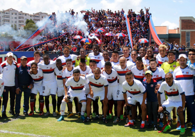 Hinchada Quito 3