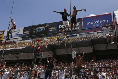 Hinchada LDU 2