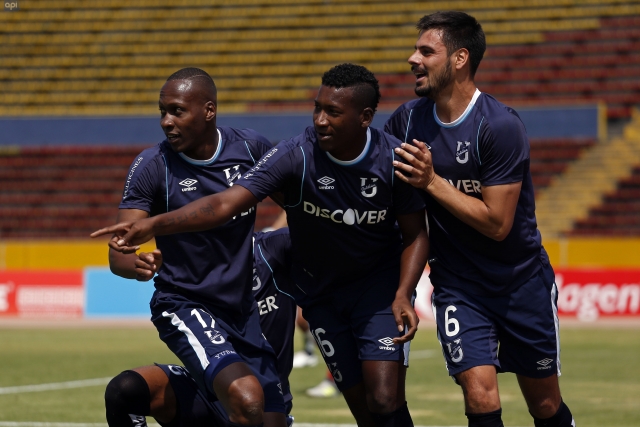 U Catolica 24