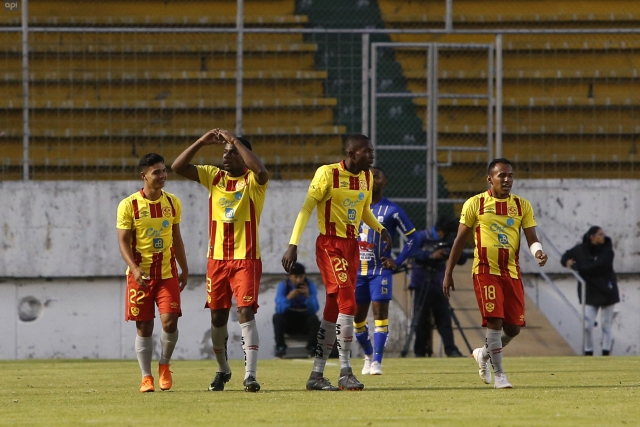 Aucas 25