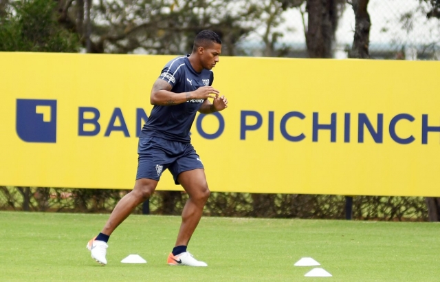 Antonio Valencia 3