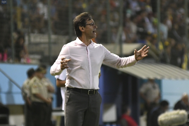 Fabian Bustos 15