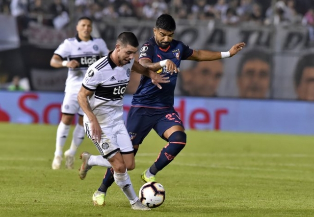 Rodrigo Aguirre 14