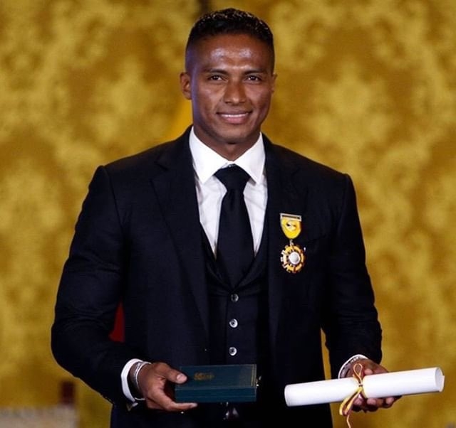 Antonio Valencia 18