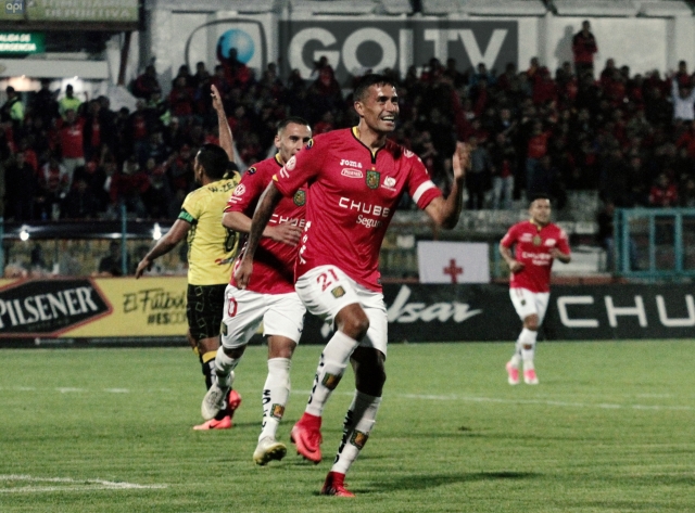 Raul Becerra 7