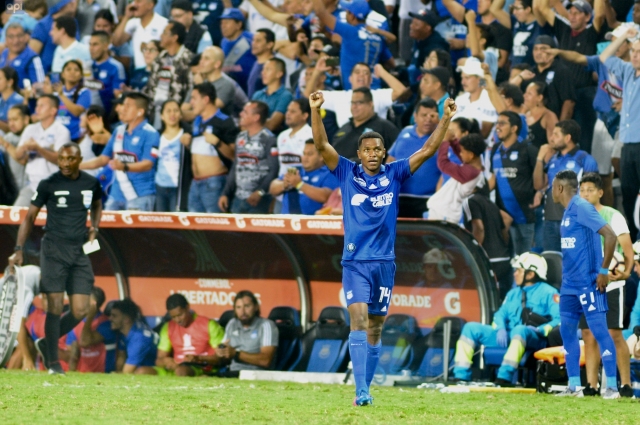 Romario Caicedo 3