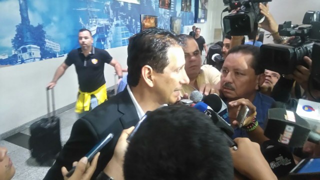 José Cevallos aeropuerto