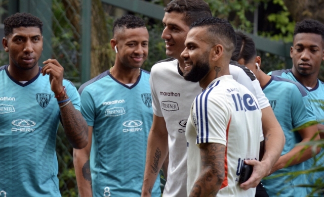 Dani Alves 3