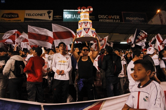 Hinchada LDU 2