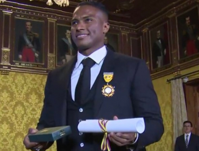 Antonio Valencia 17