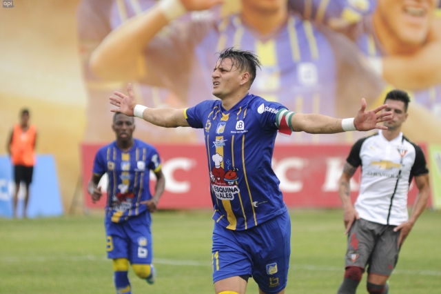 Carlos Garcés 12