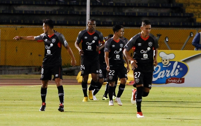 Aucas 27