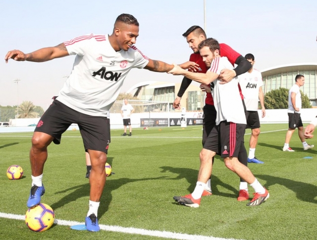 Antonio Valencia 13