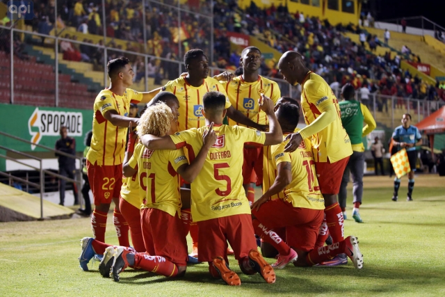 Aucas 24