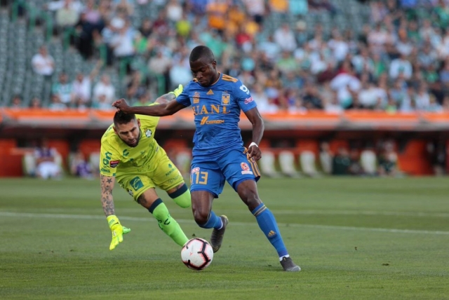 Énner Valencia 12