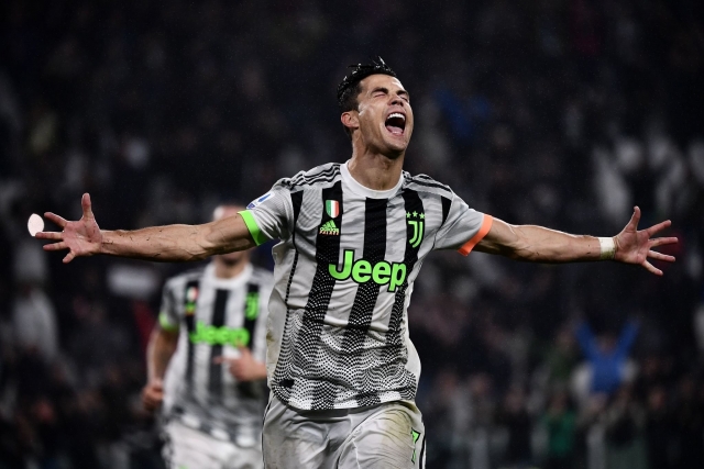 Cristiano Ronaldo 8