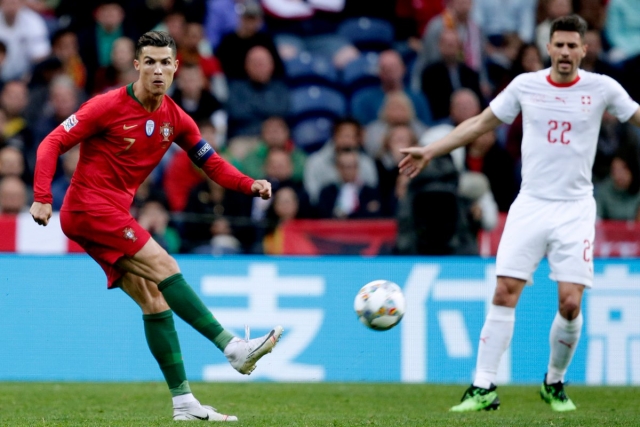 Cristiano Ronaldo 16