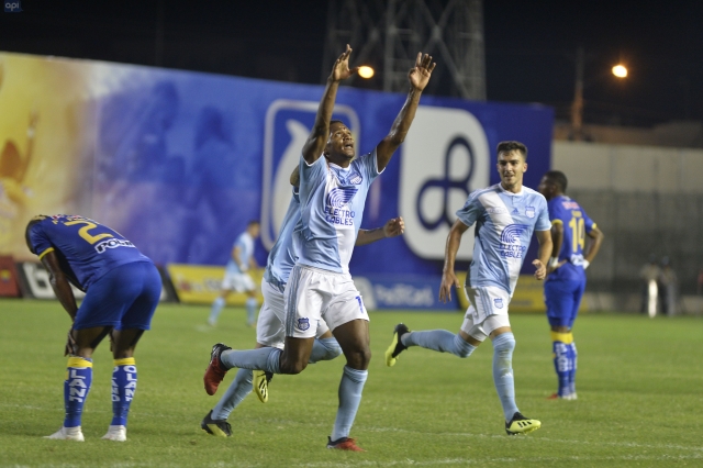 Romario Caicedo 3