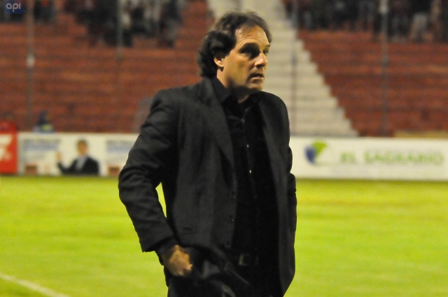 Fabian Frias 4
