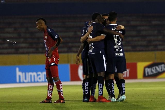 U Catolica 27