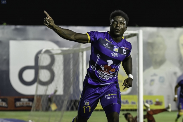 Roberto Ordóñez 9