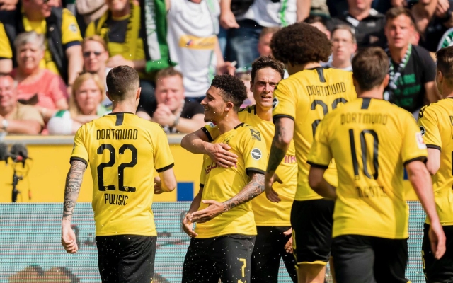 Borussia Dortmund 9
