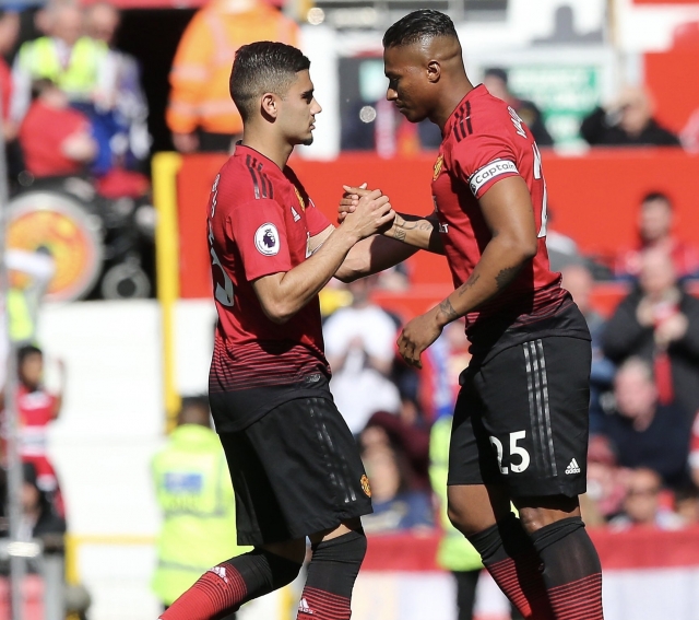 Antonio Valencia 15