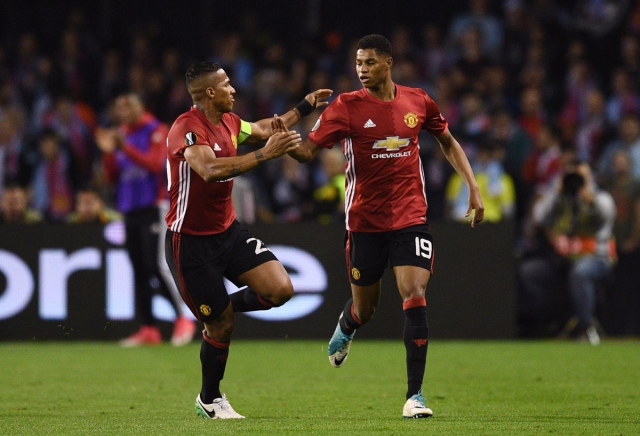 Antonio Valencia 54