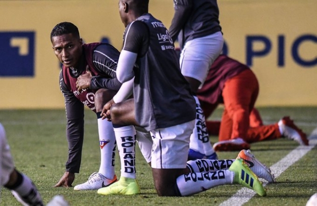 Antonio Valencia 5