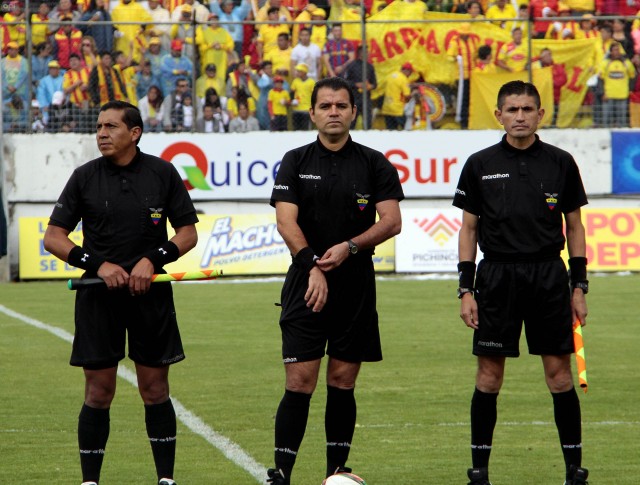 arbitro Daniel Salazar 2