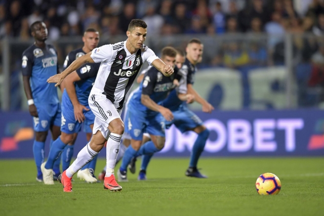 Cristiano Ronaldo 9