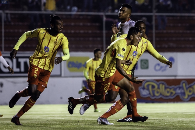 Aucas 12