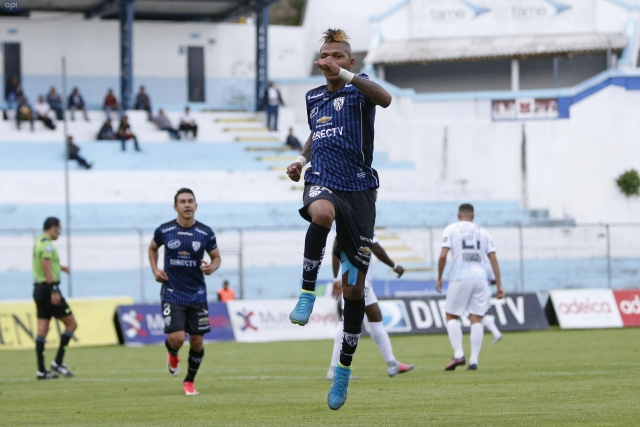 Billy Arce 7