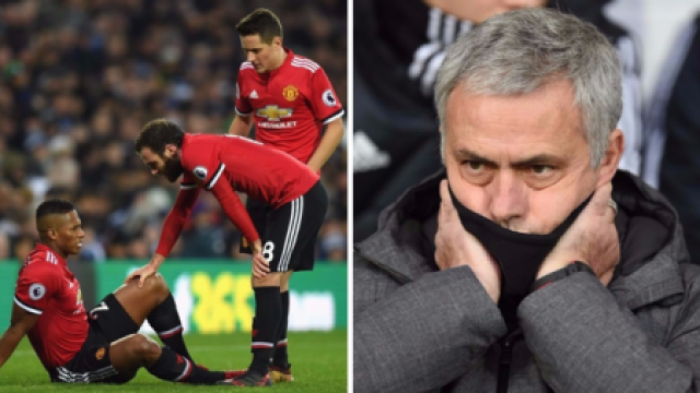 José Mourinho y Antonio Valencia 7