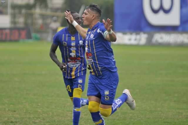 Carlos Garces 10