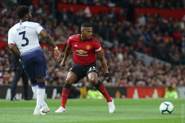 Antonio Valencia 6
