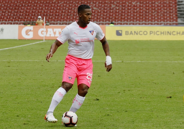 Antonio Valencia 10