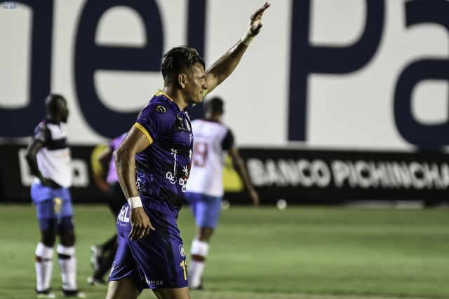Carlos Garces 7