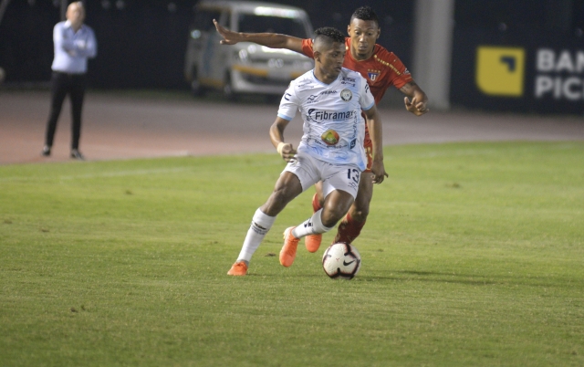 Jonathan Perlaza 4
