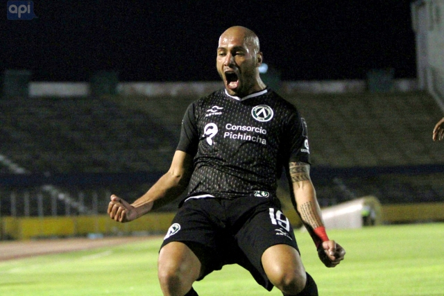 Cesar Espinola