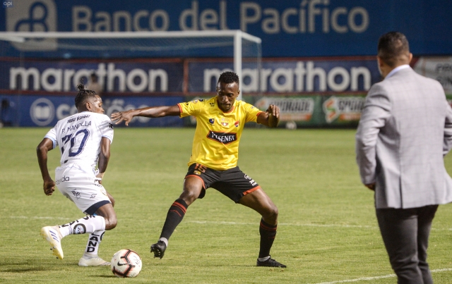 Beder Caicedo 3