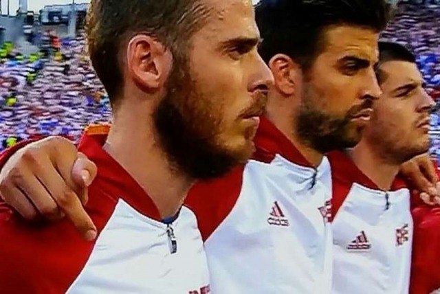 Gerard Pique dedo