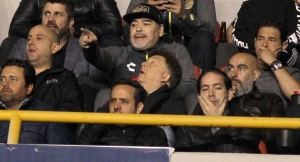 ¡Insultaron de forma racista a Vinigol y explotó el Pelusa! (VIDEO)