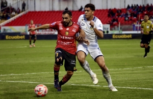 ¡El Deportivo Cuenca del Beto Araujo LE SACÓ EL CARAMELO de la boca al Delfín del Pato Urrutia!