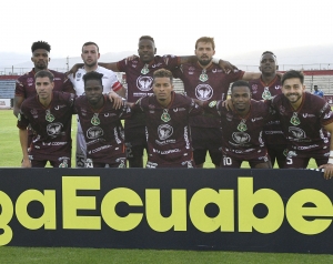 Mushuc Runa SC le apagó las luces a un Emelec que llegó a Latacunga entonado
