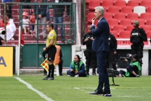 ¡La Razón por la que Tiago Nunes SE VOLVIÓ LOCO en LDU y estuvo a los empujones con Alex Arce!