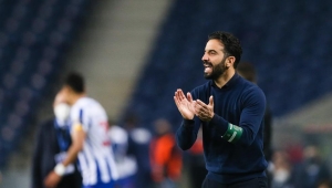 Los demás jugadores están habituados a ser muy profesionales y él no tanto (VIDEO)