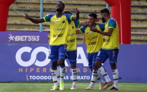 ¡Gualaceo le dio un golpe de autoridad a Mushuc Runa en una Noche de Golazos! (RESUMEN)